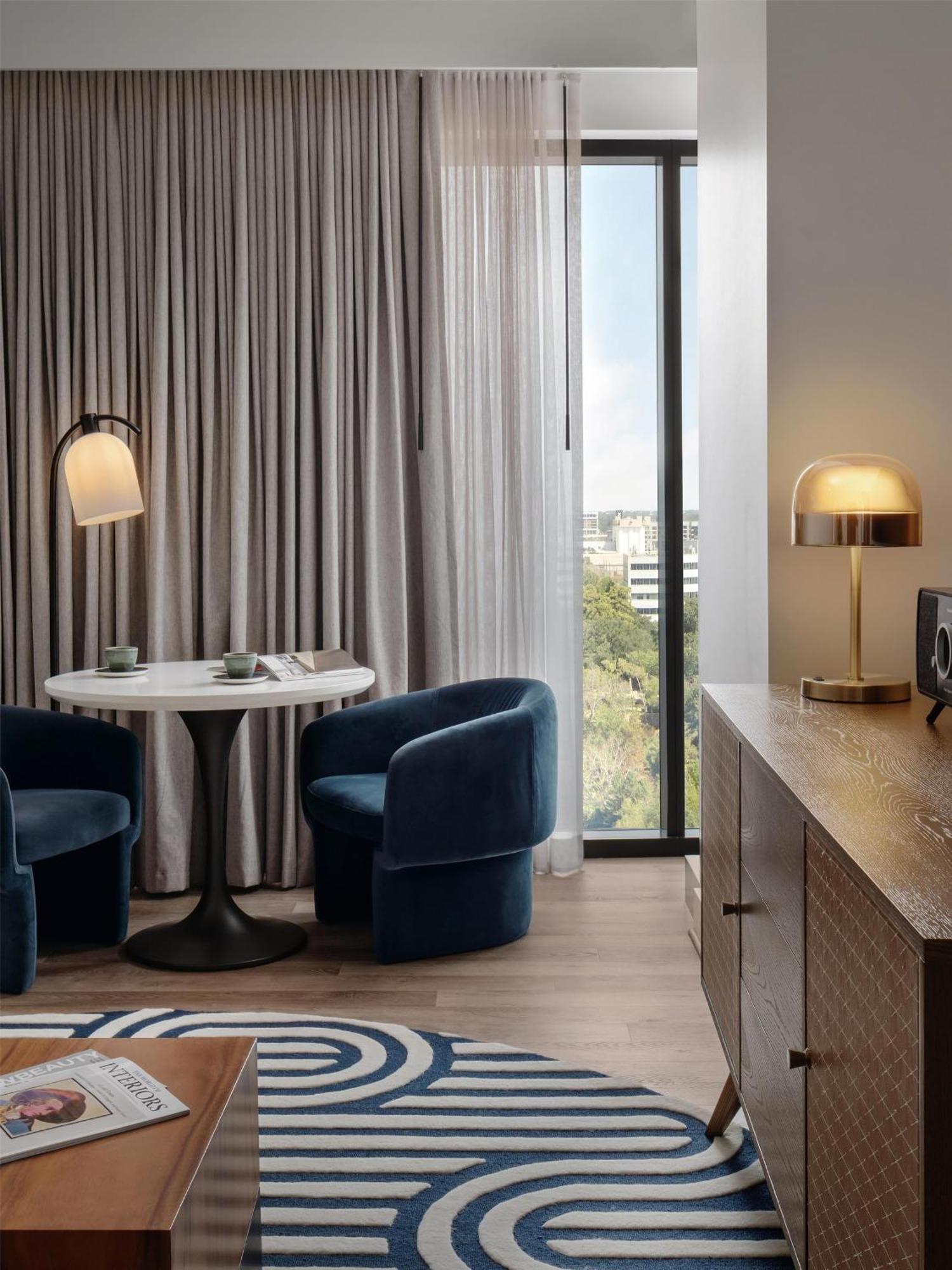 Thompson Houston, By Hyatt Hotel Buitenkant foto